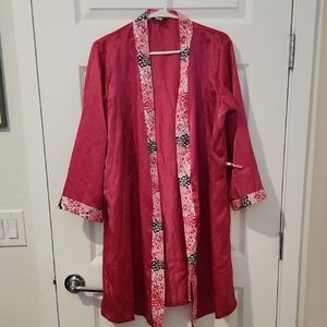 Jonathan Martin Pink Lace Trim Robe